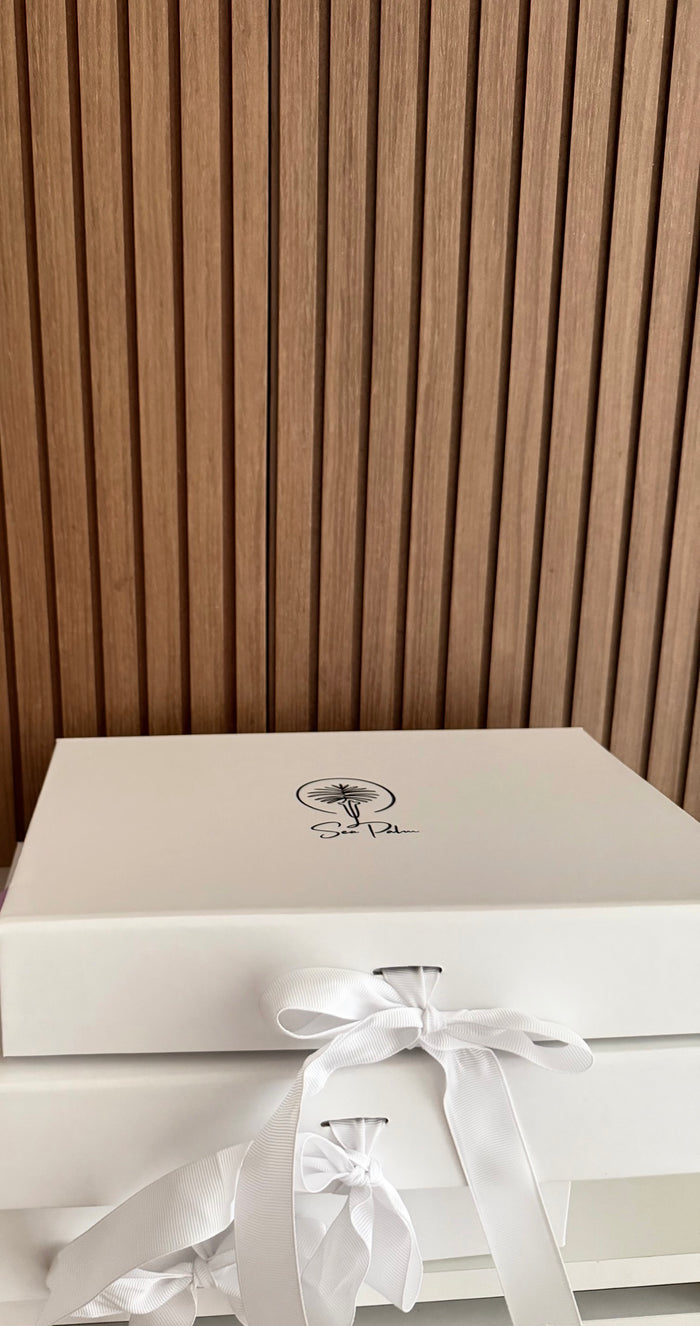 Gabriel Quiroga wearing Sea Palm Unboxing